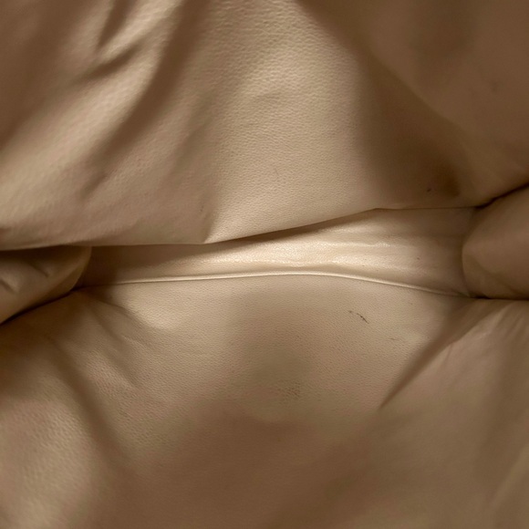 Louis Vuitton Sac Plat tote bag, a classic and versatile "flat bag" design. - Picture 9 of 16